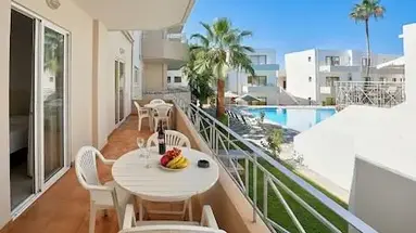 KAVROS GARDEN