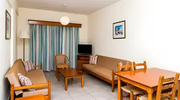 Kefalos Damon Hotel Apartments