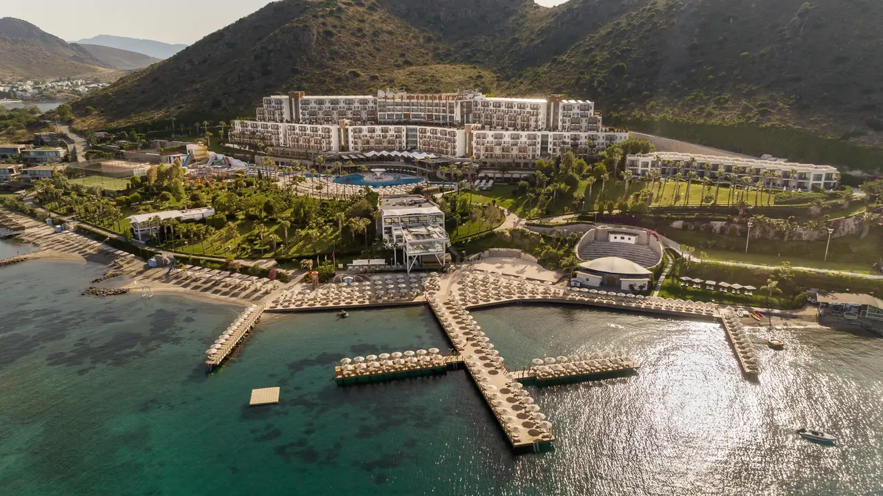 KEFALUKA RESORT