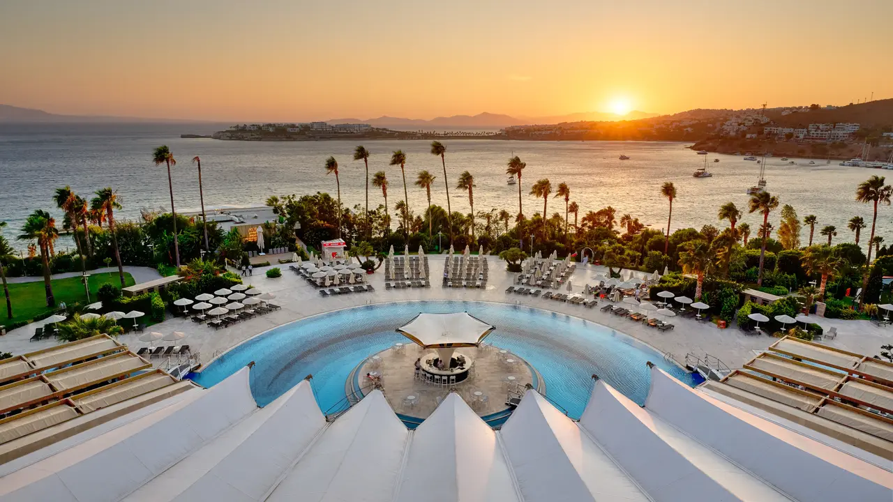 KEFALUKA RESORT