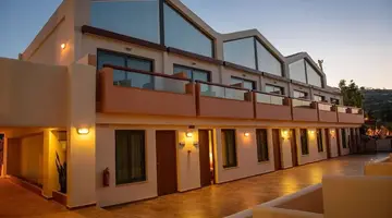 Kiani Beach Resort Family