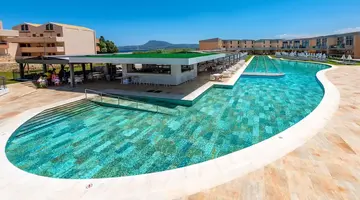 Kiani Beach Resort Family