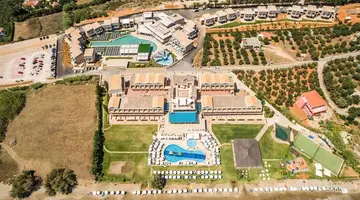 Kiani Beach Resort Family