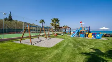 Kiani Beach Resort