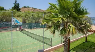 Kiani Beach Resort