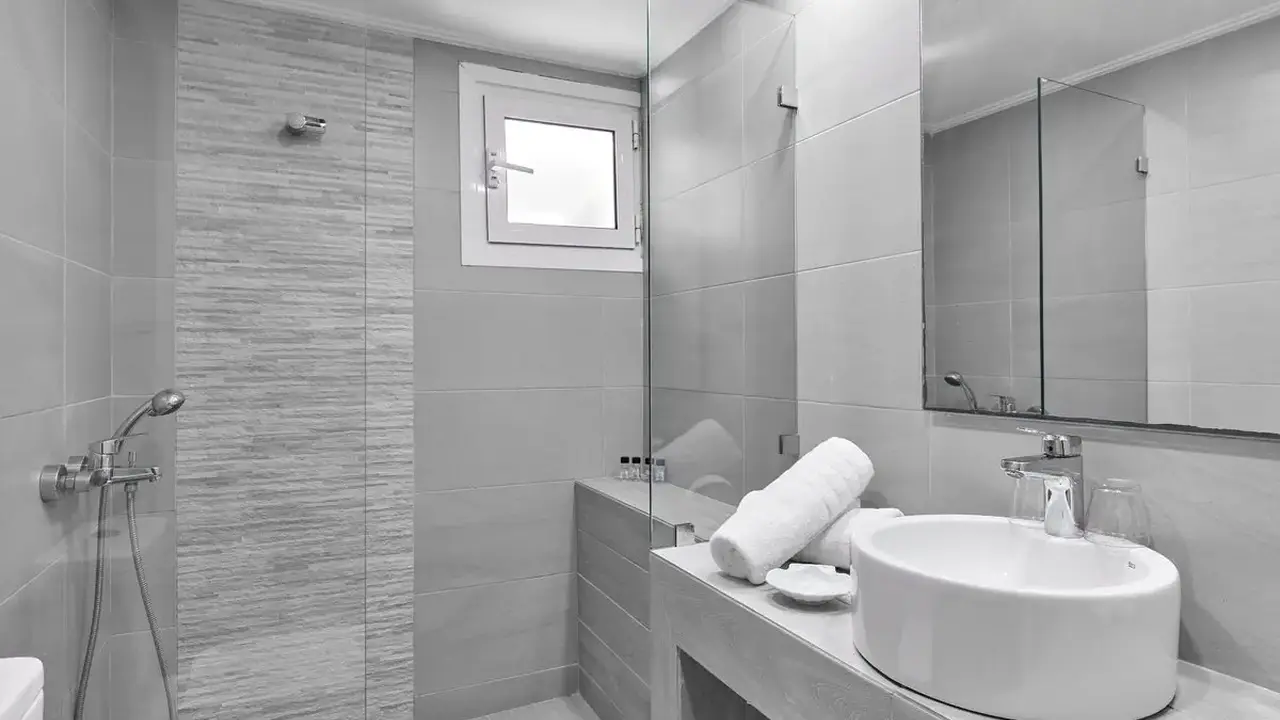 Kinetta Beach Resort and Spa