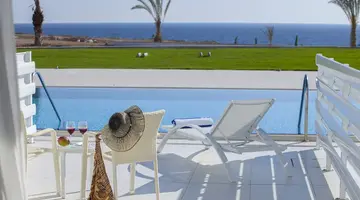 King Evelthon Beach Hotel and Resort