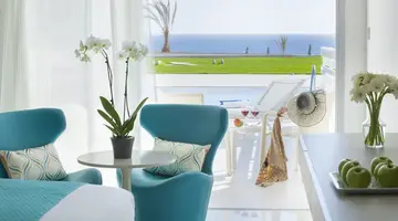 King Evelthon Beach Hotel and Resort