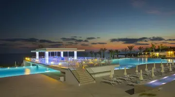 King Evelthon Beach Hotel and Resort