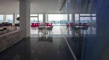 King Evelthon Beach Hotel & Resort