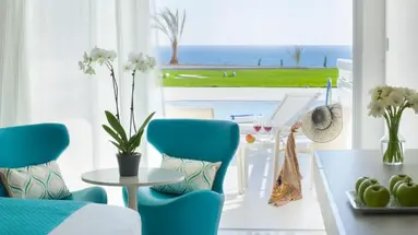 King Evelthon Beach Hotel & Resort