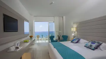 KING EVELTHON BEACH HOTEL & RESORT