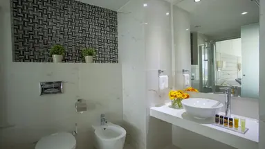 King Evelthon Beach Hotel & Resort