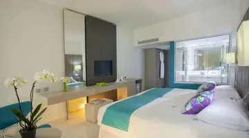 King Evelthon Beach Hotel & Resort
