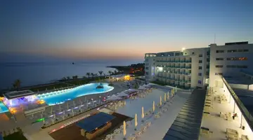 King Evelthon Beach Hotel & Resort