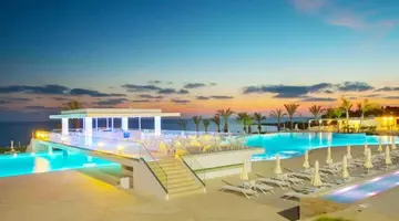 King Evelthon Beach Hotel & Resort