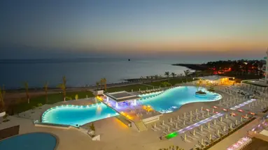 King Evelthon Beach Hotel & Resort
