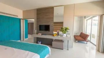 KING EVELTHON BEACH HOTEL & RESORT