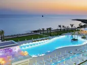 King Evelthon Beach Hotel & Resort