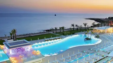 King Evelthon Beach Hotel & Resort