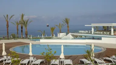 King Evelthon Beach Hotel & Resort