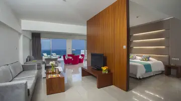 King Evelthon Beach Hotel & Resort