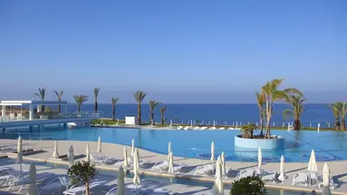King Evelthon Beach Hotel & Resort