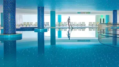 King Evelthon Beach Hotel & Resort