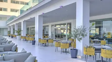 King Evelthon Beach Hotel & Resort