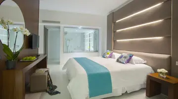 King Evelthon Beach Hotel & Resort