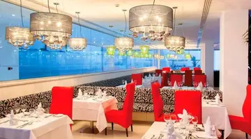 King Evelthon Beach Hotel & Resort