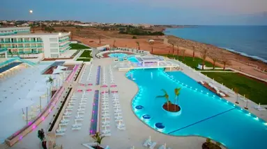 King Evelthon Beach Hotel & Resort