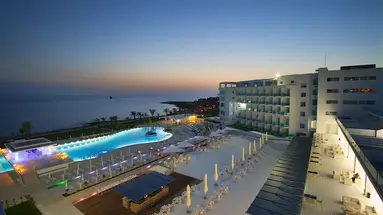 King Evelthon Beach Hotel & Resort
