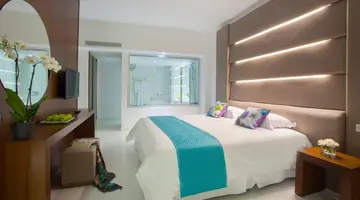 KING EVELTHON BEACH HOTEL & RESORT