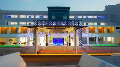 King Evelthon Beach Hotel & Resort