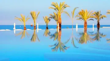 King Evelthon Beach Hotel & Resort