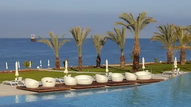 King Evelthon Beach Hotel & Resort