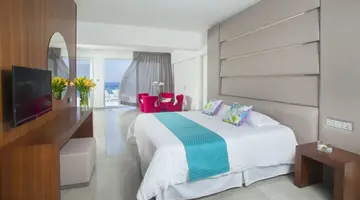 King Evelthon Beach Hotel & Resort