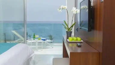 King Evelthon Beach Hotel & Resort