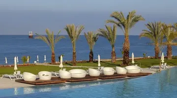 King Evelthon Beach Hotel & Resort