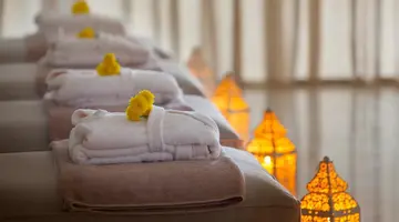KING EVELTHON BEACH HOTEL & RESORT