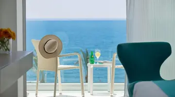 King Evelthon Beach Hotel