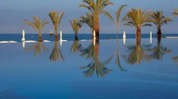King Evelthon Beach Hotel