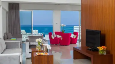 King Evelthon Beach Hotel