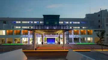King Evelthon Hotel