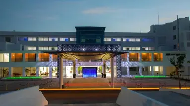 King Evelthon Hotel