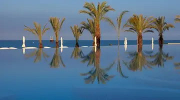 King Evelthon Hotel