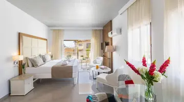 King Jason Paphos by Louis Hotels   (Adults Only)