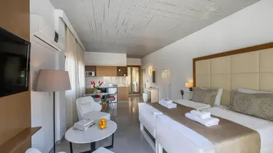 King Jason Paphos by Louis Hotels   (Adults Only)