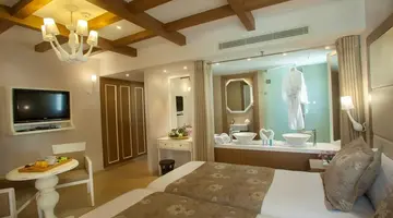 King Jason Paphos by Louis Hotels   (Adults Only)